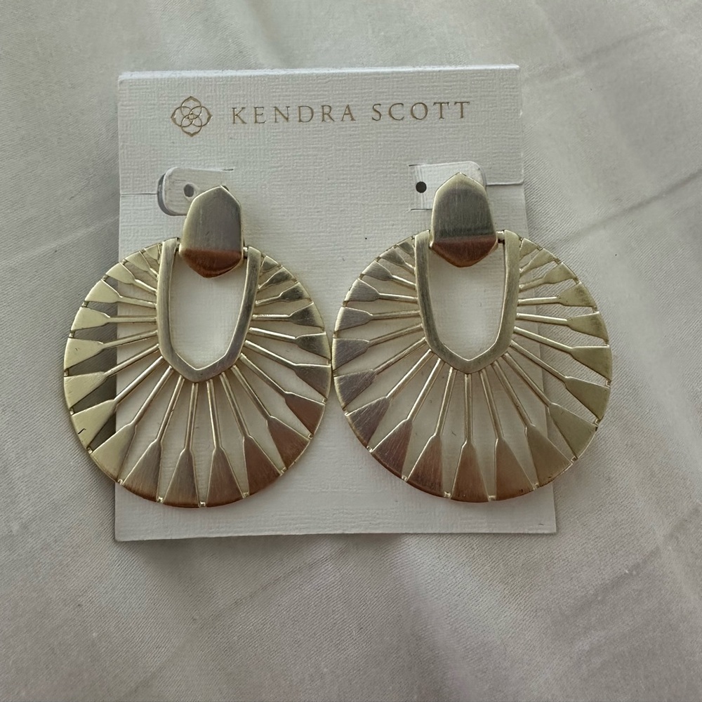 Kendra Scott Gold Statement Earring - image 1
